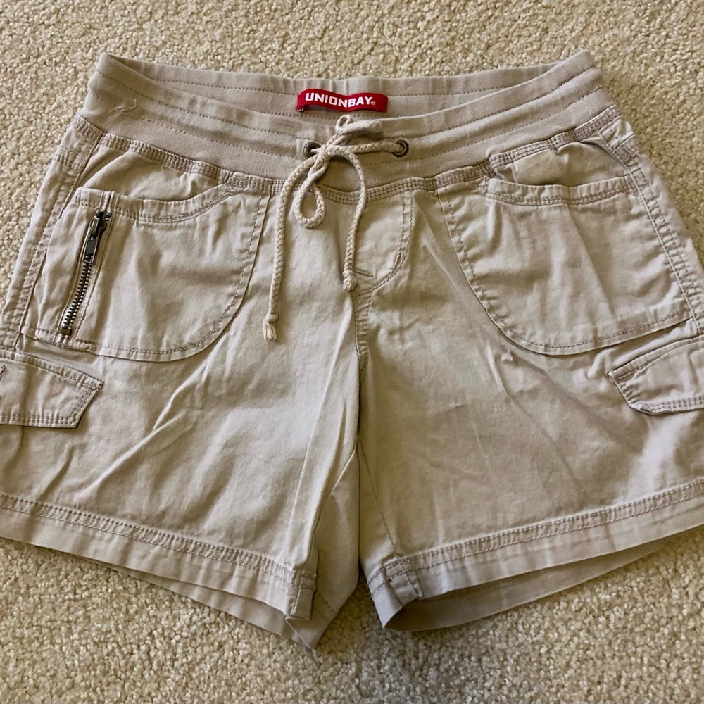 UNIONBAY Juniors 3” Khaki Shorts